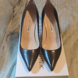 Manolo Blahnik BB pumps, Black, size 9.5 NWT